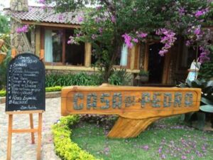 Faixada do restaurante Casa di pedra