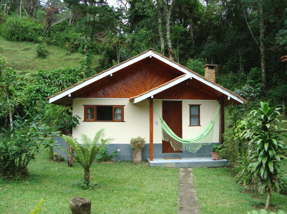 Casa em meio ao verde em para alugar