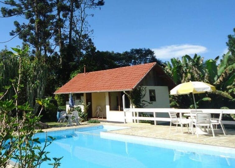 Piscina externa da Pousada Cruzeiro do Sul