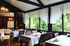Café da manhã e sede de uma pousada em Visconde de Mauá