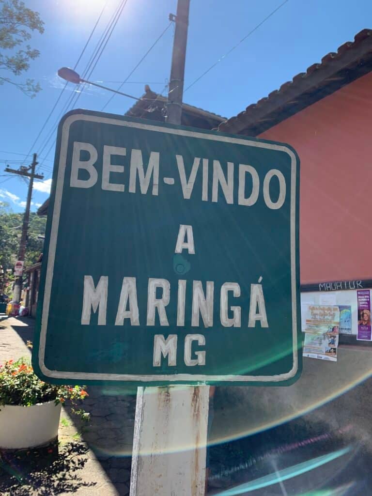 Placa da Vila de Maringá em visconde de maua